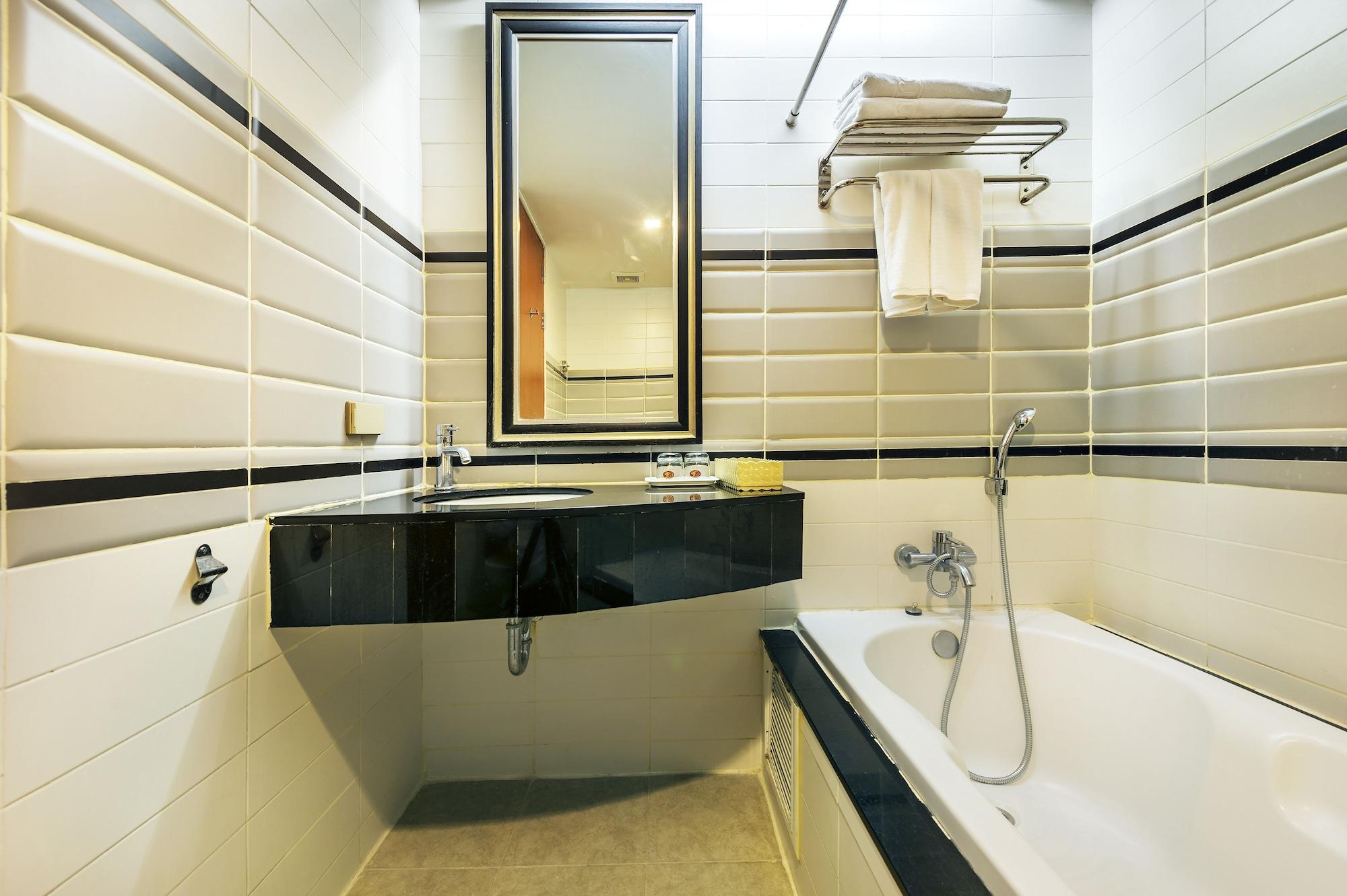 Thamrongin Hotel Bangkok Dış mekan fotoğraf