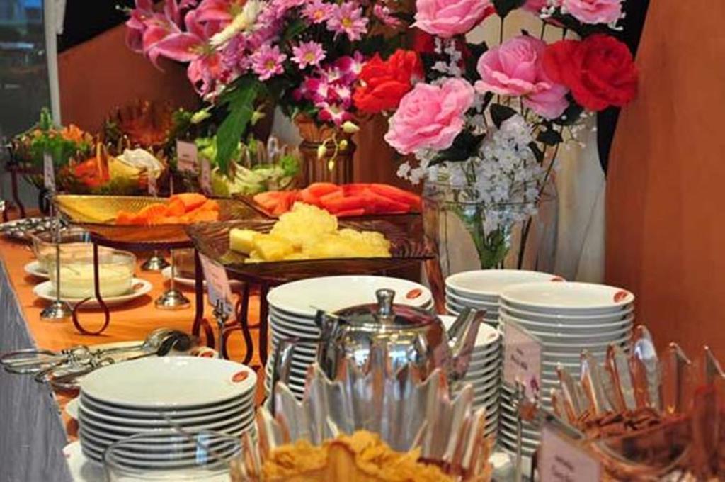 Thamrongin Hotel Bangkok Dış mekan fotoğraf