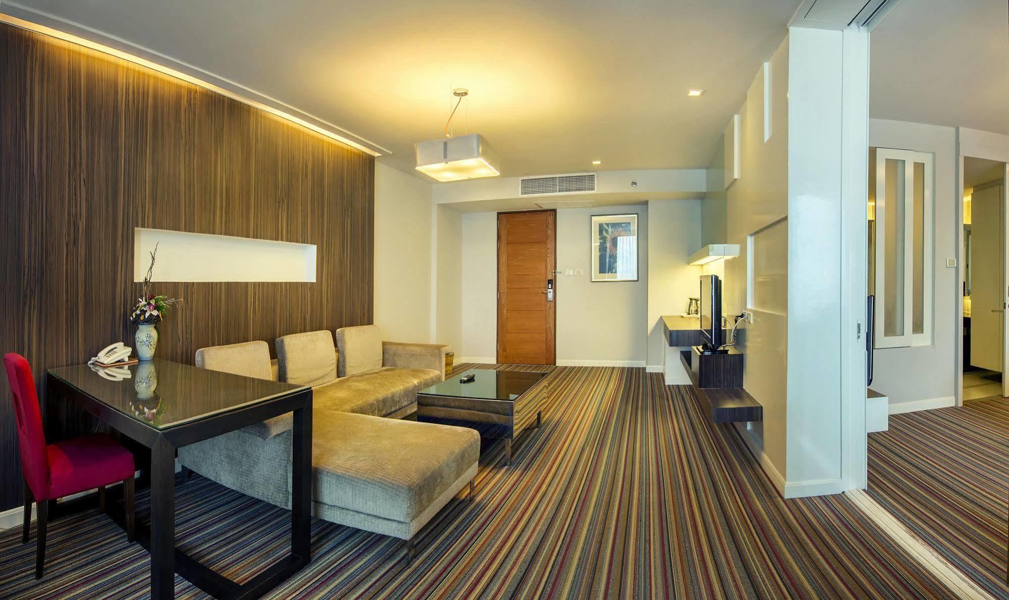 Thamrongin Hotel Bangkok Dış mekan fotoğraf
