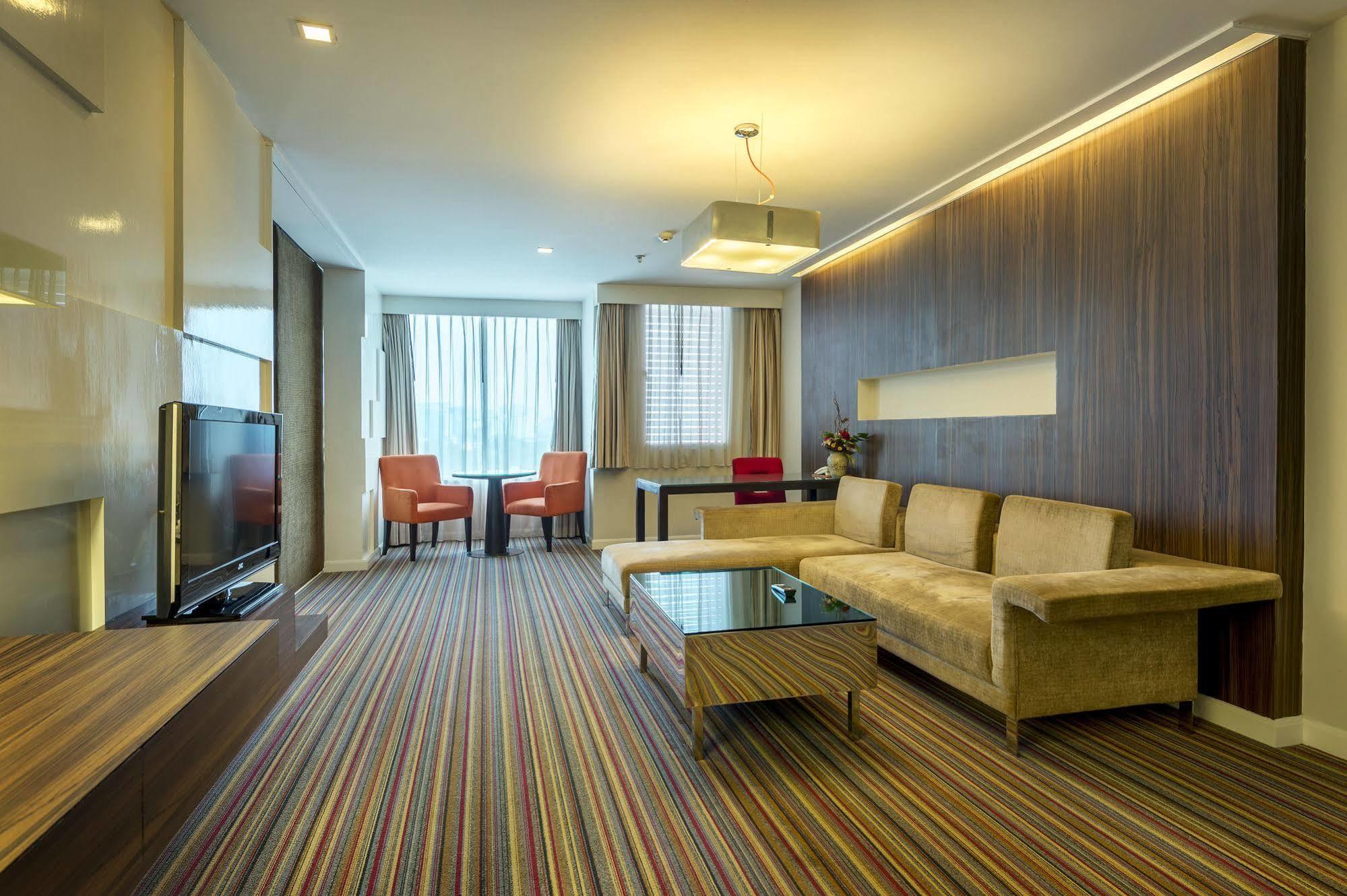 Thamrongin Hotel Bangkok Dış mekan fotoğraf